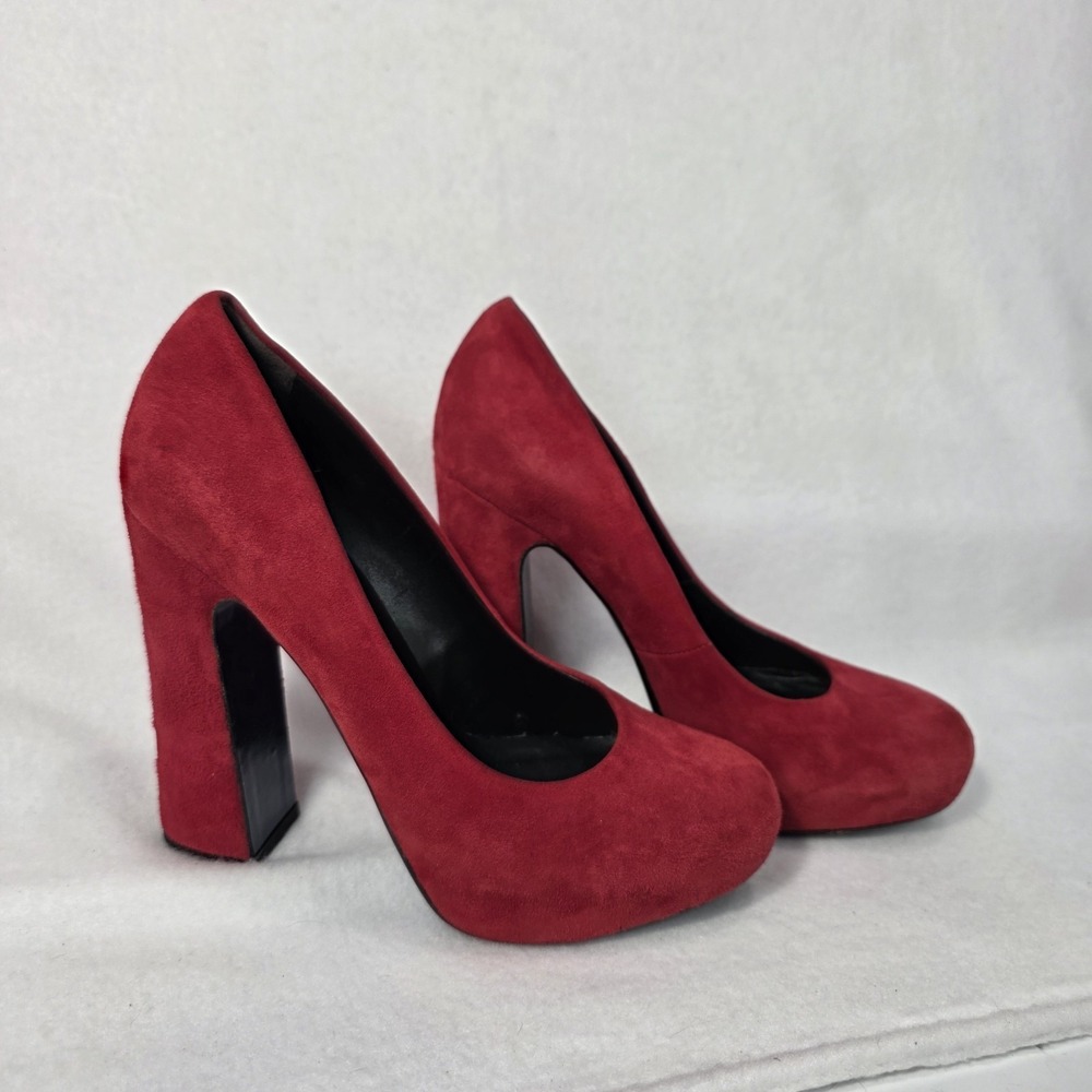 Latitude Femme Italian Red Suede Leather Pumps Size 37 US 6.5- 7